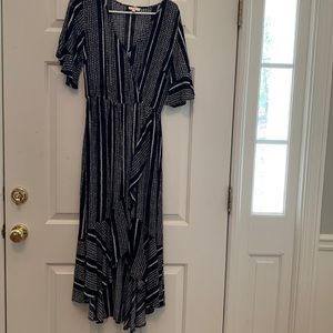 Women’s Frilly Black and White Print Dress